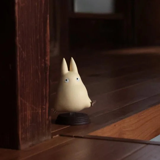 Mini-Statue weißer Totoro - springend - Mein Nachbar Totoro